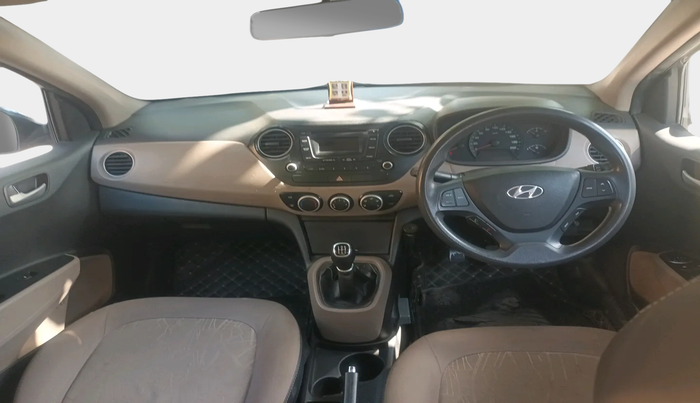 2014 Hyundai Xcent S (O) 1.2, Petrol, Manual, 1,21,240 km, interior