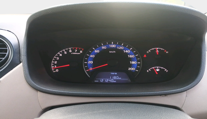 2014 Hyundai Xcent S (O) 1.2, Petrol, Manual, 1,21,240 km, interior