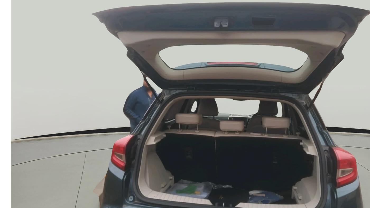 2019 Mahindra XUV300 W8 (O) 1.5 DIESEL AMT, Diesel, Automatic, 95,569 km, exterior