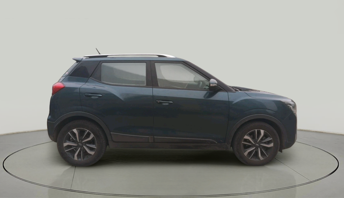 2019 Mahindra XUV300 W8 (O) 1.5 DIESEL AMT, Diesel, Automatic, 95,569 km, exterior