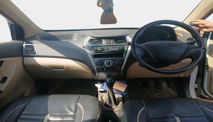 2015 Hyundai Eon ERA +, CNG, Manual, 64,021 km, interior