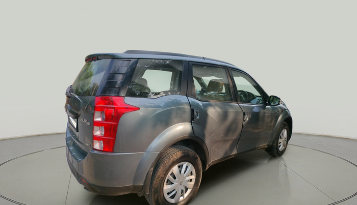 2017 Mahindra XUV500 W6 1.99, Diesel, Manual, 92,654 km, exterior