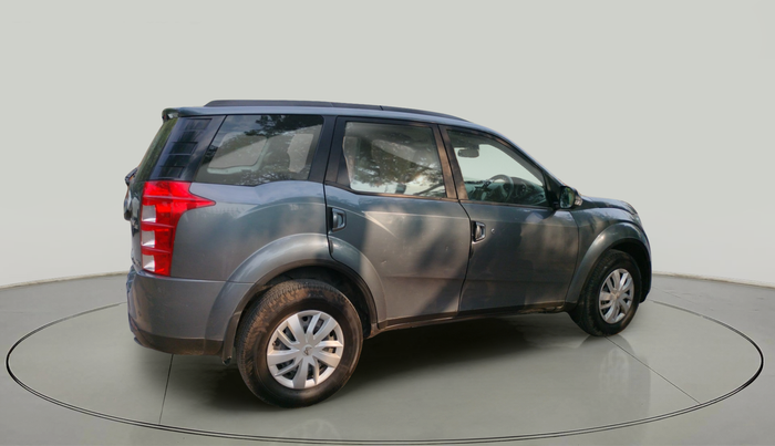 2017 Mahindra XUV500 W6 1.99, Diesel, Manual, 92,654 km, exterior