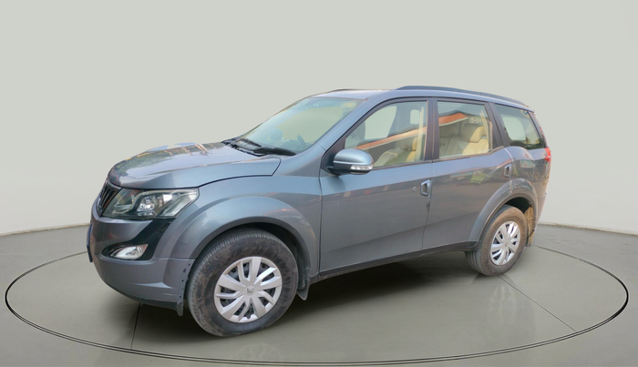 2017 Mahindra XUV500 W6 1.99, Diesel, Manual, 92,654 km, exterior