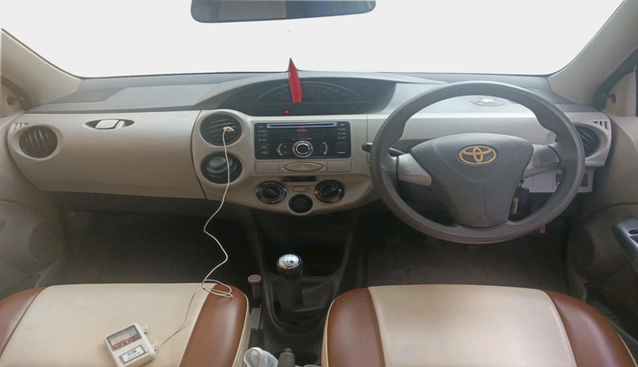 2013 Toyota Etios Liva G, Petrol, Manual, 77,531 km, interior