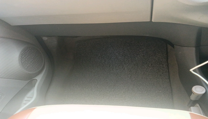 2013 Toyota Etios Liva G, Petrol, Manual, 77,531 km, interior