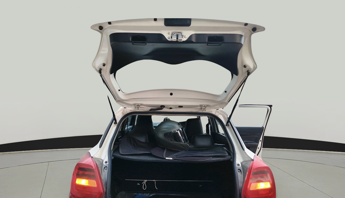 2021 Maruti Swift LXI, Petrol, Manual, 43,407 km, exterior