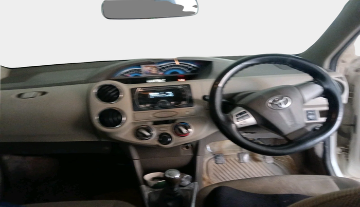 2016 Toyota Etios Liva GD, Diesel, Manual, 1,09,277 km, interior