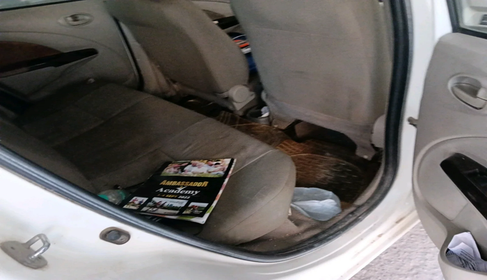 2016 Toyota Etios Liva GD, Diesel, Manual, 1,09,277 km, interior