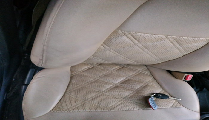 2012 Honda Jazz 1.2L I-VTEC X, Petrol, Manual, 1,88,102 km, interior