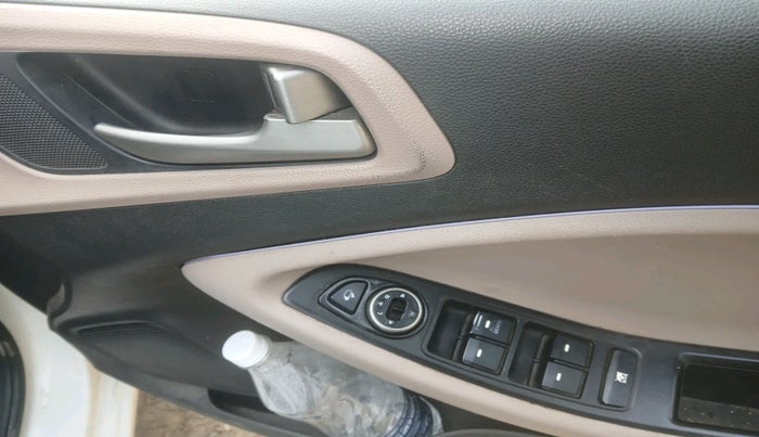 2016 Hyundai Elite i20 SPORTZ 1.2, Petrol, Manual, 1,01,776 km, interior