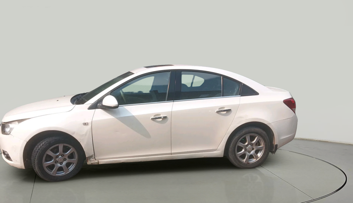 2013 Chevrolet Cruze LTZ AT, Diesel, Automatic, 1,04,919 km, exterior