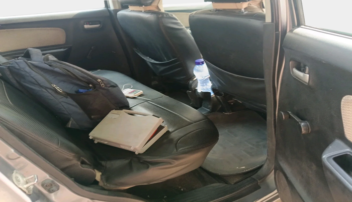 2017 Maruti Wagon R 1.0 LXI CNG, Petrol, Manual, 1,01,387 km, interior