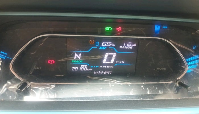 2022 Tata TIAGO EV XZ PLUS TECH LUX LONG RANGE, Electric, Automatic, 20,188 km, interior