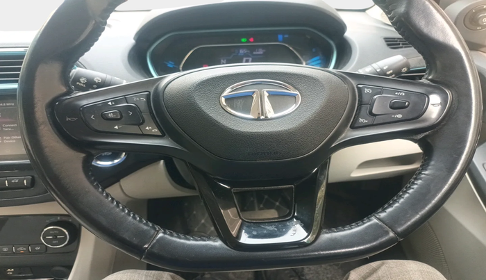 2022 Tata TIAGO EV XZ PLUS TECH LUX LONG RANGE, Electric, Automatic, 20,188 km, interior