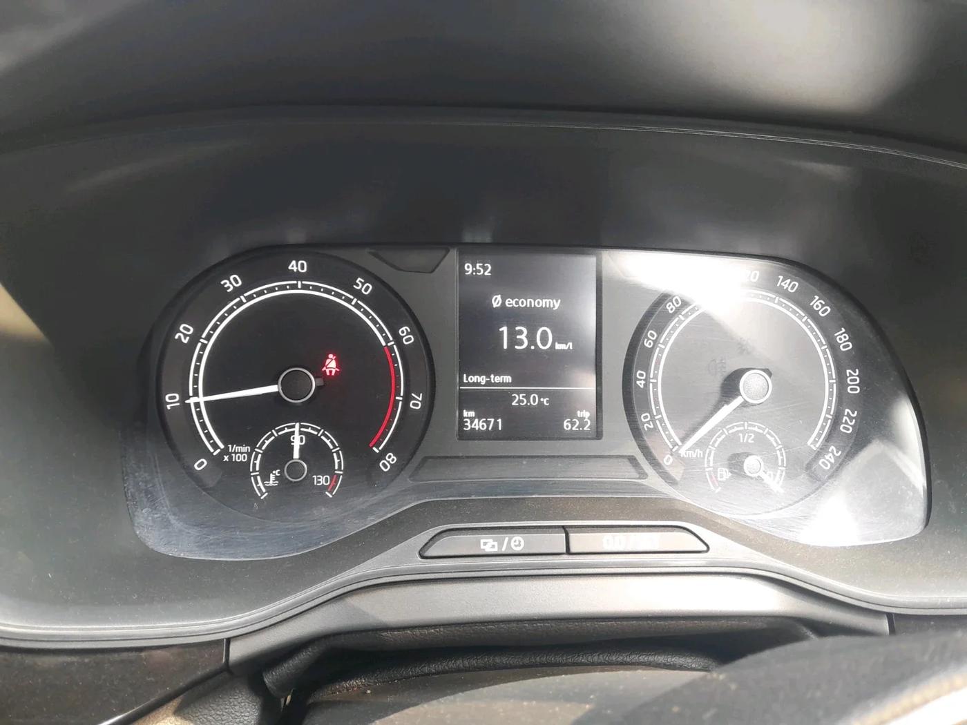 2022 Skoda KUSHAQ STYLE 1.0L TSI MT, Petrol, Manual, 34,671 km, interior
