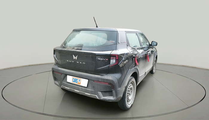 2025 Mahindra XUV 3XO REVX M 1.2 Petrol, Petrol, Manual, 196 km, exterior