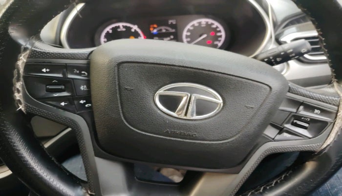 2019 Tata Harrier XT 2.0L KRYOTEC DARK EDITION, Diesel, Manual, 74,290 km, interior