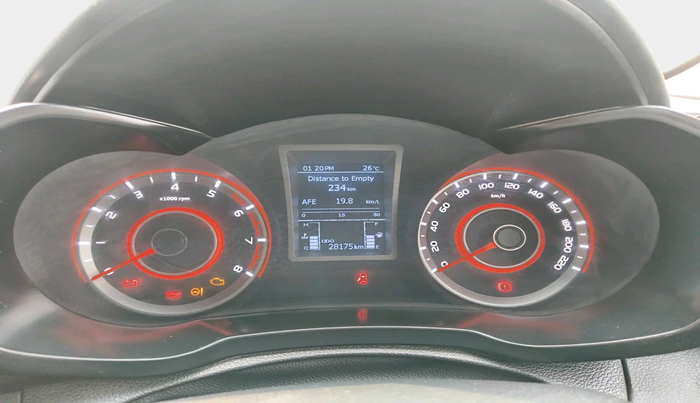 2023 Mahindra XUV300 W8 1.2 PETROL, Petrol, Manual, 28,175 km, interior