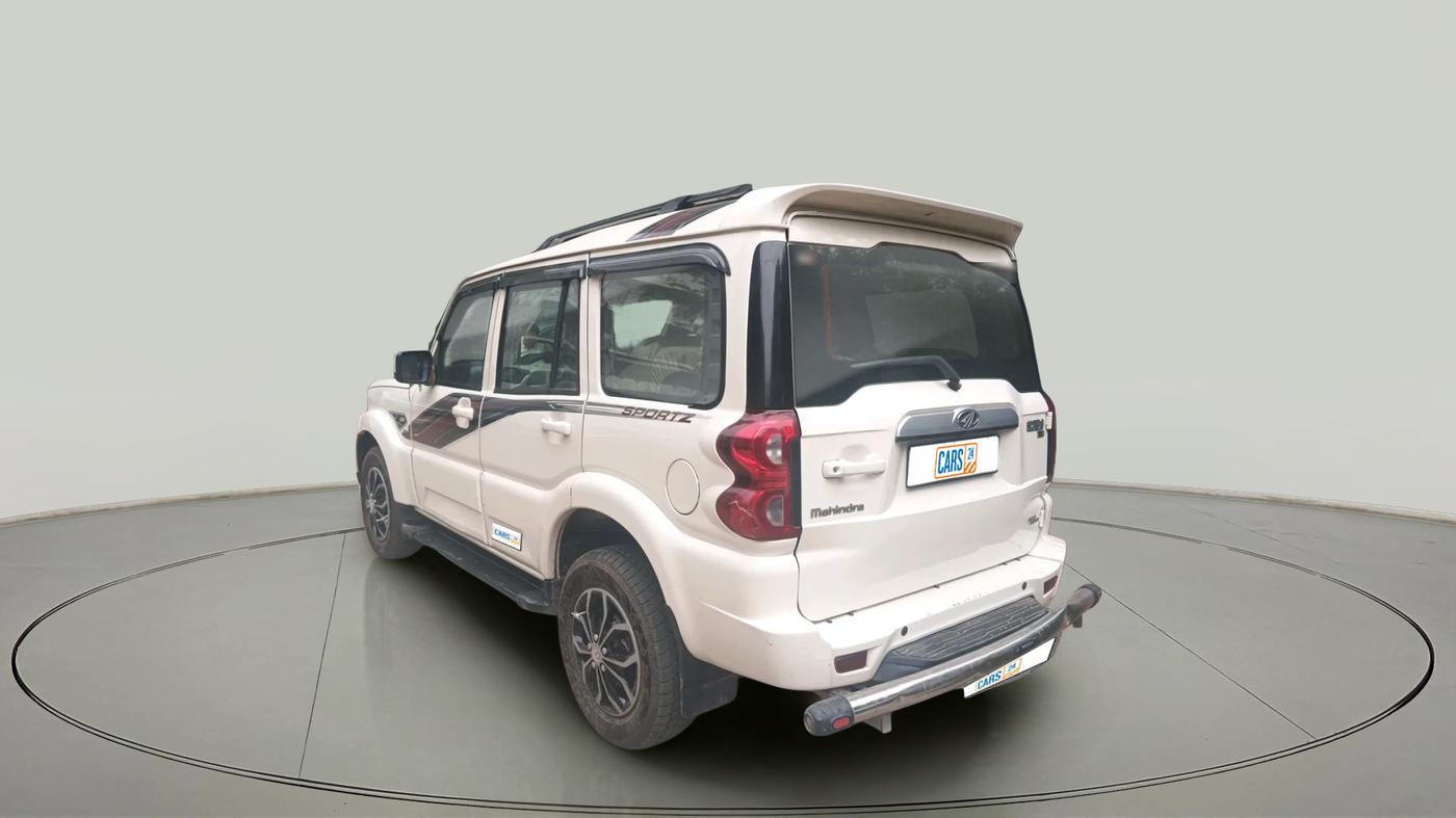 2018 Mahindra Scorpio S7, Diesel, Manual, 78,940 km, exterior
