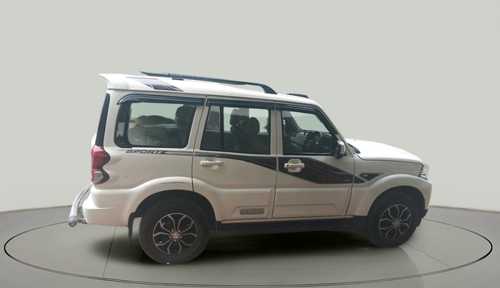 2018 Mahindra Scorpio S7, Diesel, Manual, 78,940 km, exterior