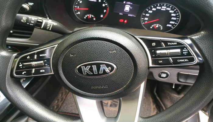 2020 KIA SELTOS HTK PLUS 1.5, Petrol, Manual, 64,321 km, interior