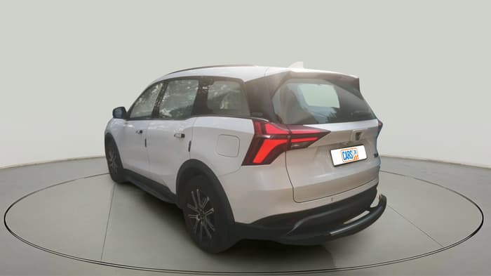 2025 Mahindra XUV700 AX 7 LUXURY D AT 7 STR, Diesel, Automatic, 2,968 km, exterior
