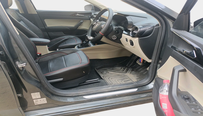 2025 Skoda SLAVIA Sportline 1.0L TSI AT, Petrol, Automatic, 3,820 km, interior