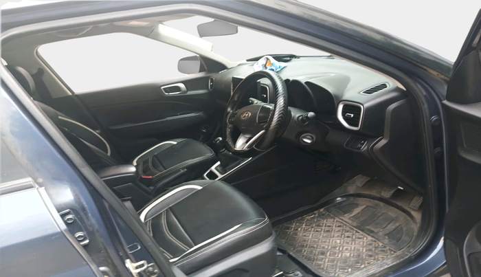 2019 Hyundai VENUE S 1.2, Petrol, Manual, 48,202 km, interior