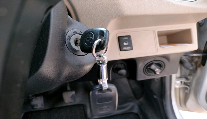 2017 Toyota Etios Liva GD, Diesel, Manual, 1,91,719 km, interior