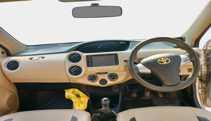 2017 Toyota Etios Liva GD, Diesel, Manual, 1,91,719 km, interior