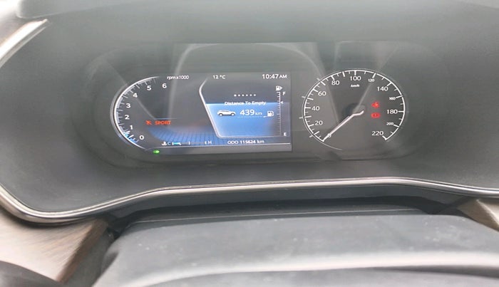 2019 Tata Harrier XZ 2.0L, Diesel, Manual, 1,15,624 km, interior