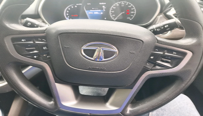 2019 Tata Harrier XZ 2.0L, Diesel, Manual, 1,15,624 km, interior
