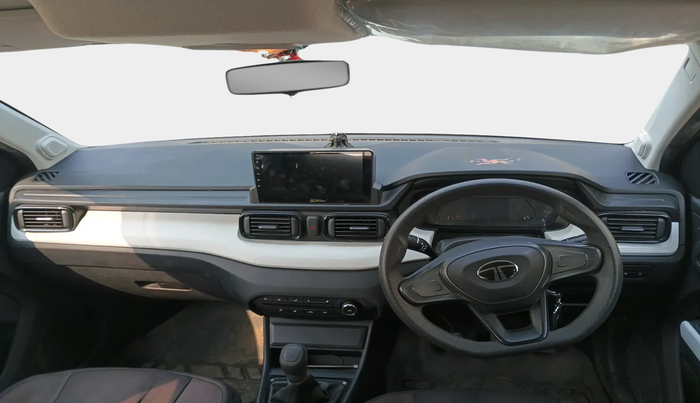 2024 Tata PUNCH PURE MT, Petrol, Manual, 13,270 km, interior