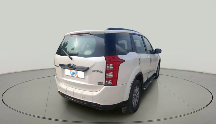 2017 Mahindra XUV500 W10 AT, Diesel, Automatic, 2,11,203 km, exterior