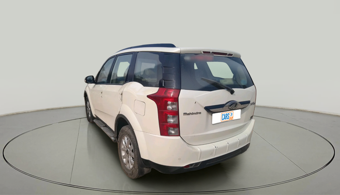 2017 Mahindra XUV500 W10 AT, Diesel, Automatic, 2,11,203 km, exterior