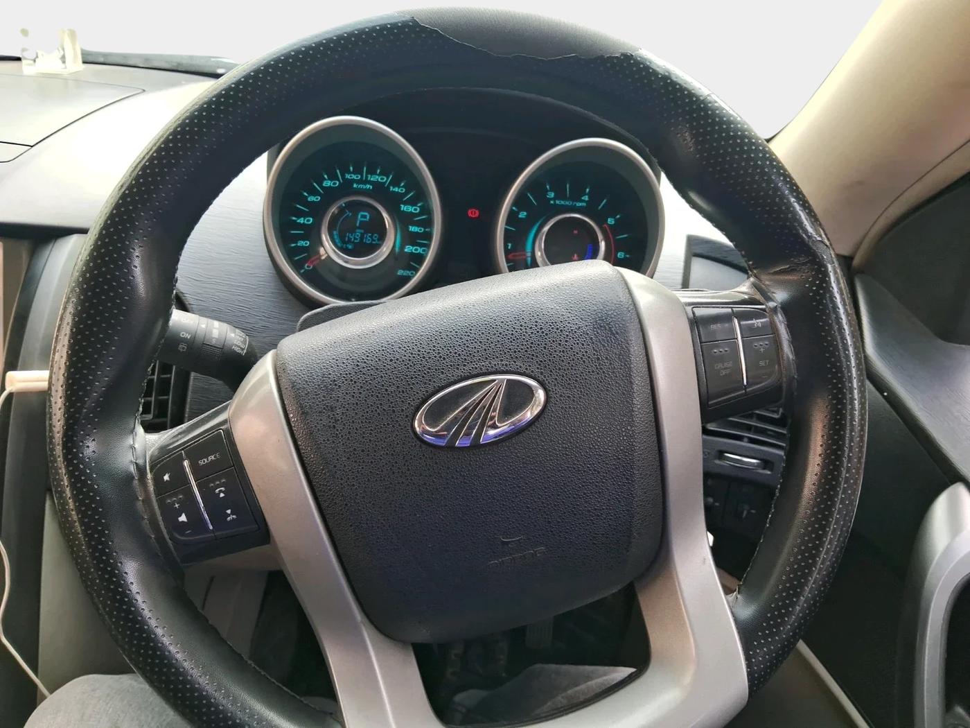 2016 Mahindra XUV500 W6 AT 1.99, Diesel, Automatic, 1,49,169 km, interior