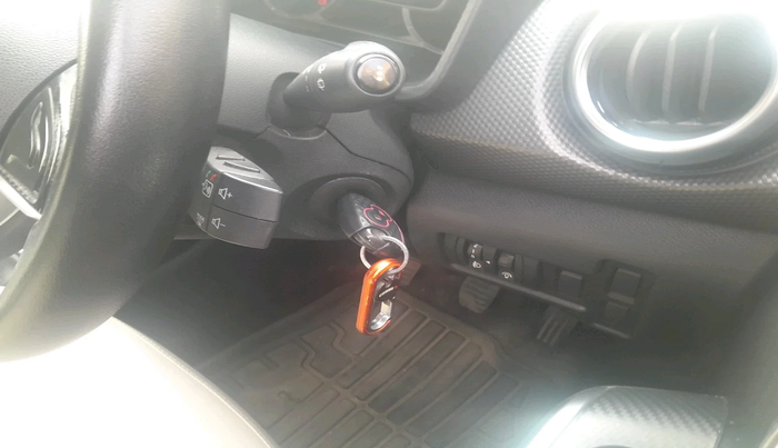 2021 Nissan Kicks XV 1.5, Petrol, Manual, 1,17,764 km, interior