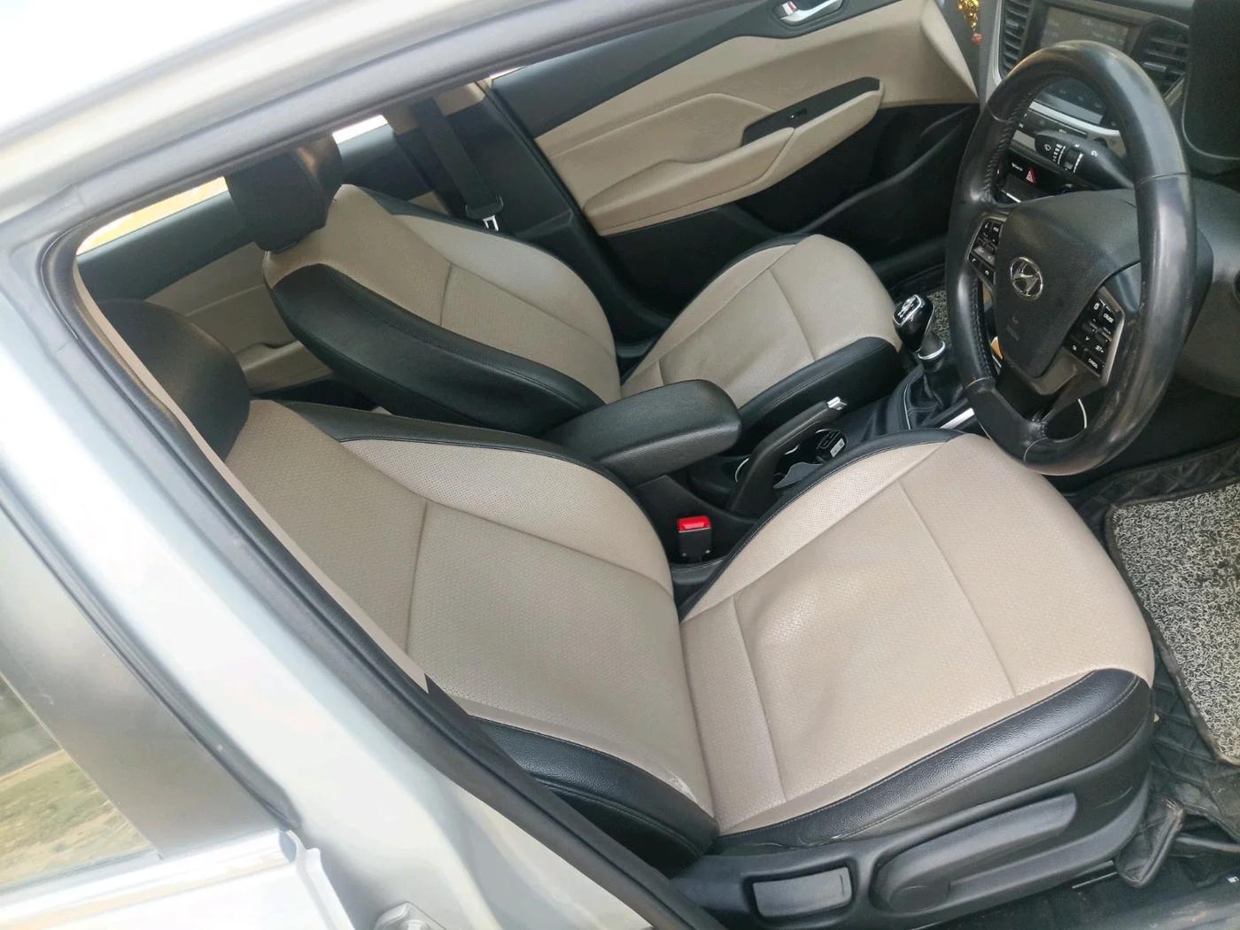 2017 Hyundai Verna 1.6 VTVT SX O, Petrol, Manual, 1,21,645 km, interior