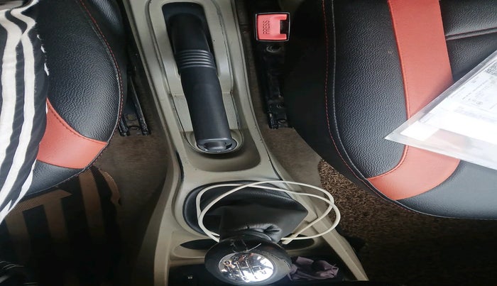 2016 Nissan Terrano XV D THP 110 PS, Diesel, Manual, 1,80,426 km, interior