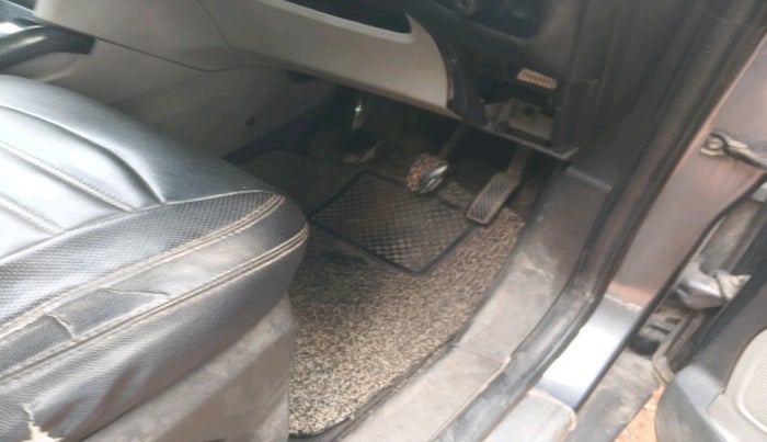 2017 Ford Ecosport AMBIENTE 1.5L DIESEL, Diesel, Manual, 1,02,574 km, interior