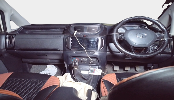 2017 Tata Hexa XE 4X2 7 STR, Diesel, Manual, 87,275 km, interior