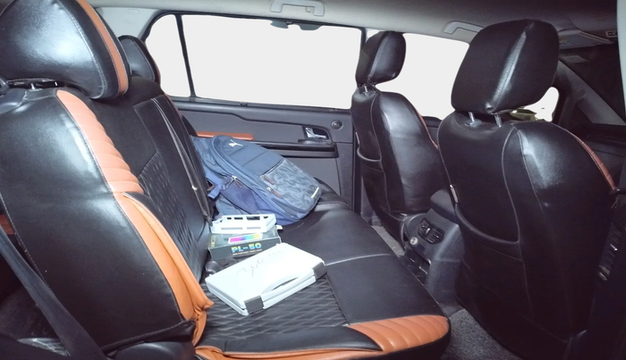 2017 Tata Hexa XE 4X2 7 STR, Diesel, Manual, 87,275 km, interior