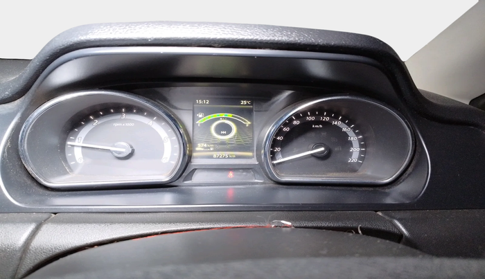 2017 Tata Hexa XE 4X2 7 STR, Diesel, Manual, 87,275 km, interior