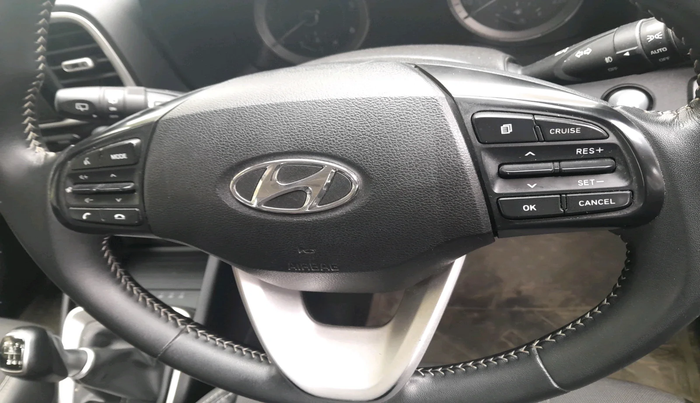 2019 Hyundai VENUE SX(O) 1.4 CRDI, Diesel, Manual, 80,137 km, interior