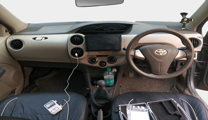 2015 Toyota Etios Liva G, Petrol, Manual, 67,814 km, interior