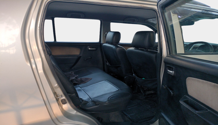 2018 Maruti Wagon R 1.0 LXI CNG, CNG, Manual, 72,000 km, interior