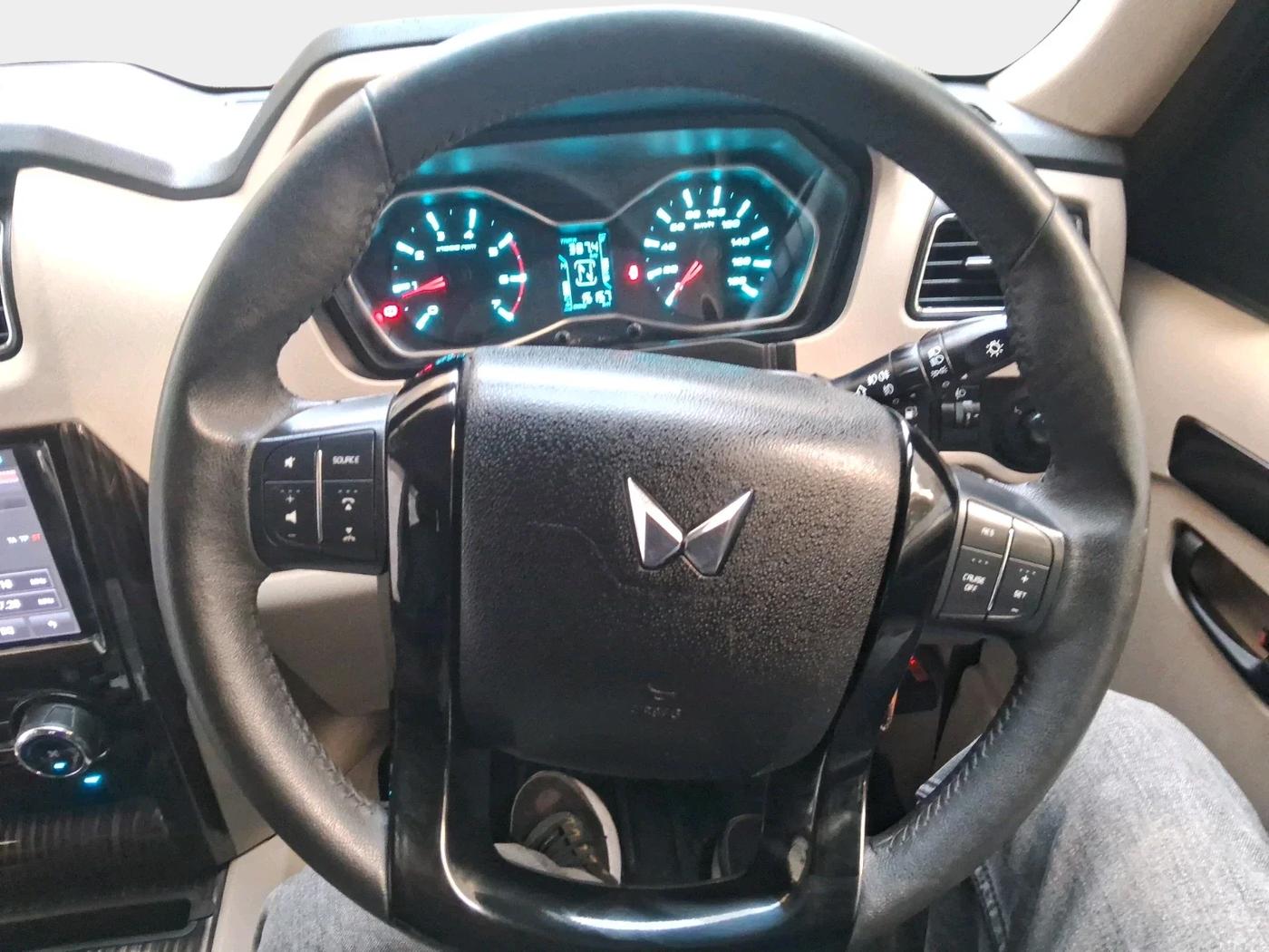 2025 Mahindra SCORPIO CLASSIC S11 7STR, Diesel, Manual, 15,157 km, interior