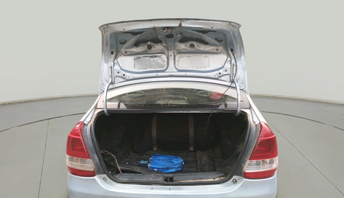 2011 Toyota Etios V, Petrol, Manual, 1,33,472 km, exterior