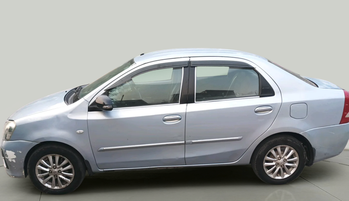 2011 Toyota Etios V, Petrol, Manual, 1,33,472 km, exterior